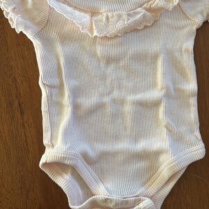 Nicole Miller Ivory Ribbed Bodysuit with Lace Collar
